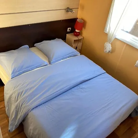 Lo Soulenquo A Fonteilles Sur Le Gr 65 Bed & Breakfast 3*