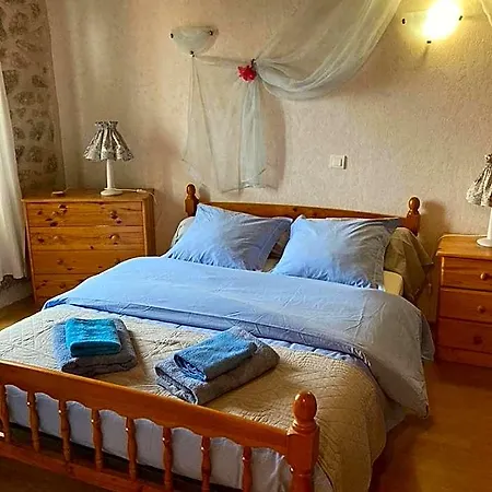 Lo Soulenquo à Fonteilles Couette-café