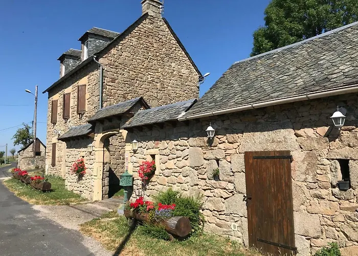 فندق مبيت وإفطار Lo Soulenquo A Fonteilles Sur Le Gr 65 3*